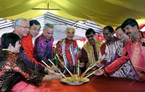 PK05_23012012_TAHUN_BARU_CINA