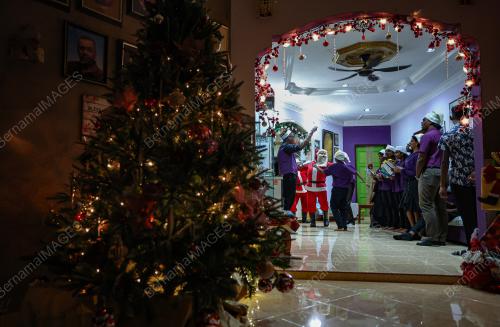 TINJAUAN SAMBUTAN KRISMAS