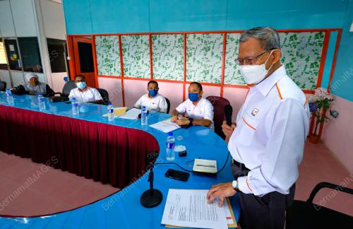 DATUK SERI MUSTAPA MOHAMED