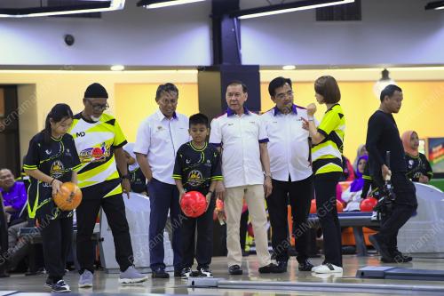 TAN SRI MOHD ANNUAR ZAINI