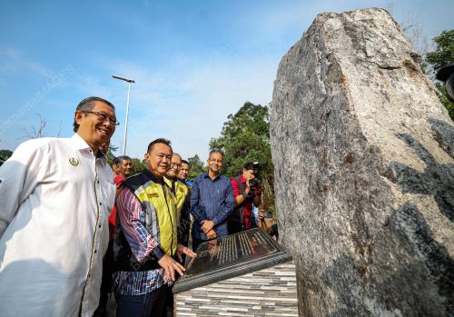 DATUK SERI ALEXANDER NANTA LINGGI