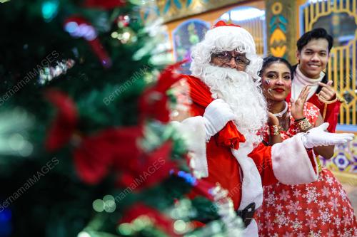 TINJAUAN SAMBUTAN MENJELANG KRISMAS
