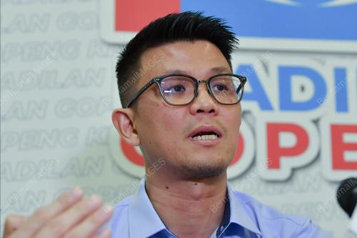 AHLI PARLIMEN GOPENG TAN KAR HING