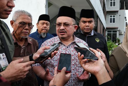 DATUK SERI SHAMSUL ISKANDAR MD AKIN