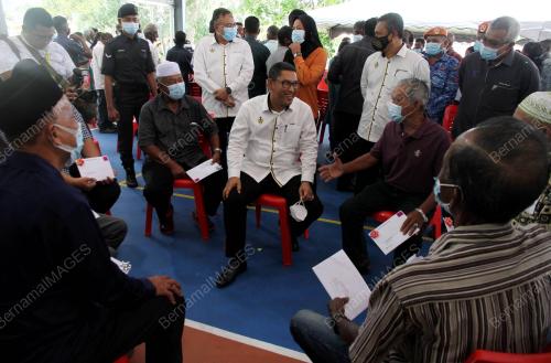 DATUK SERI AHMAD FAIZAL AZUMU
