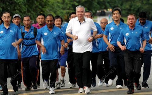 PK05_29112015_LARIAN_KEPUTERAAN