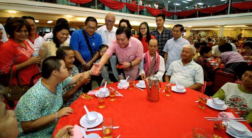 PK05_31012016_TAHUN_BARU_CINA