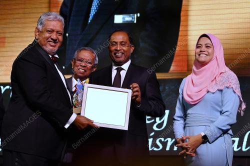 PK05_31102017_ANUGERAH