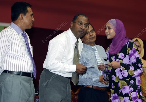 ZAMBRY ABDUL KADIR