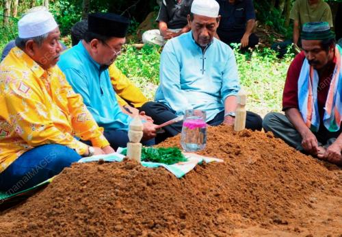 PK06_01022012_PANAH_PETIR