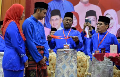 PK06_01102016_UMNO