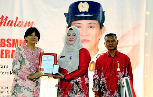 TAN SRI TUNKU PUTERI INTAN SAFINAZ