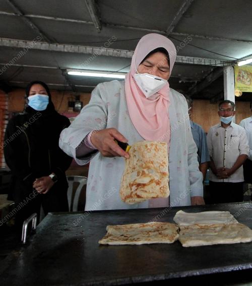 ZURAIDA KAMARUDDIN