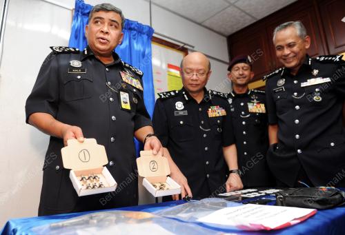 PK06_02102013_POLIS