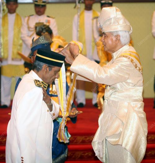SULTAN AZLAN SHAH