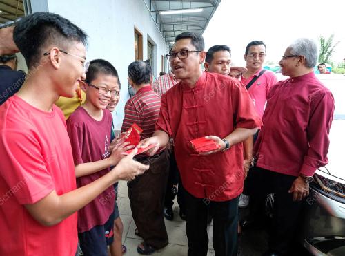 SAMBUTAN TAHUN BARU CINA DUN CENDERIANG