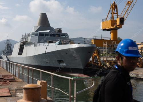 KAPAL TEMPUR PESISIR (LCS)