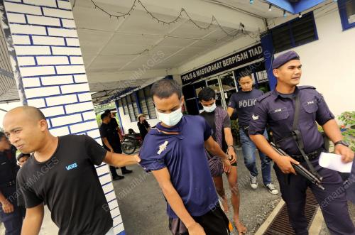 DUA PENDATANG TANPA IZIN LOLOS DI JUMPA DI SUNGKAI