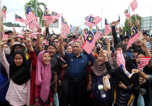 DATUK SERI SAARANI MOHAMAD