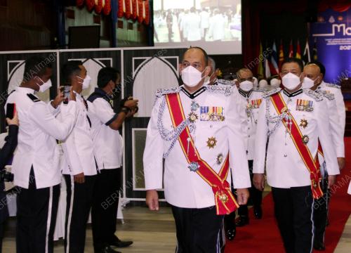 DATUK MIOR FARIDALATHRASH WAHID