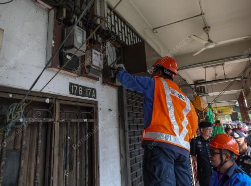 OPERASI PREMIS JUDI ATAS TALIAN