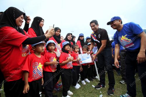PK06_07052017_KARNIVAL