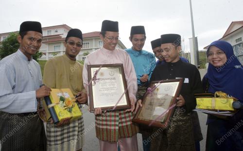 SULTAN AZLAN SHAH