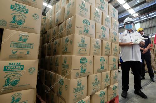 LAWATAN MENTERI KE KILANG TEPUNG