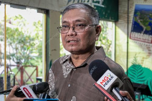 DATUK SERI DR SHAMSUL ANUAR NASARAH