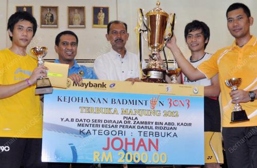 PK06_12022012_BADMINTON