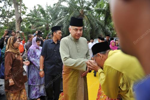 PK06_12052015_MUZAFFAR
