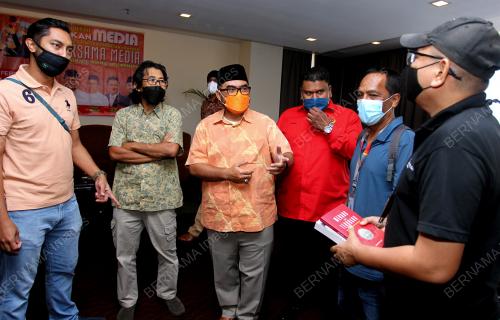 DATUK SERI DR MUJAHID YUSOF RAWA