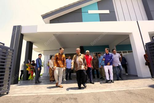 DATUK SERI SAARANI MOHAMAD
