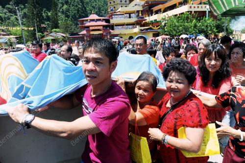 PK06_13052014_WESAK