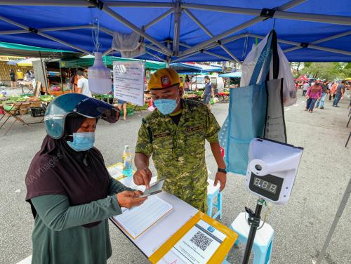 TINJAUAN OPERASI PASAR MALAM