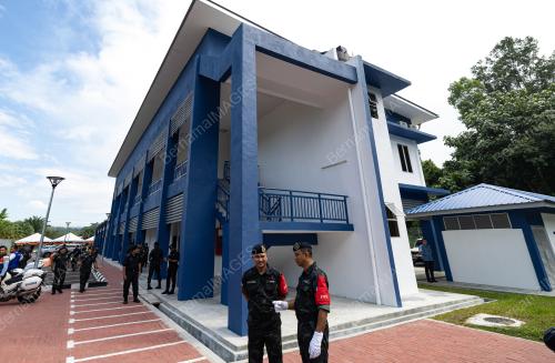 PERASMIAN BANGUNAN PERSENJATAAN