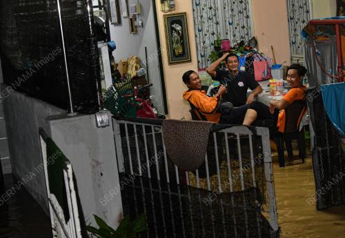 TINJAUAN KEJADIAN BANJIR KILAT