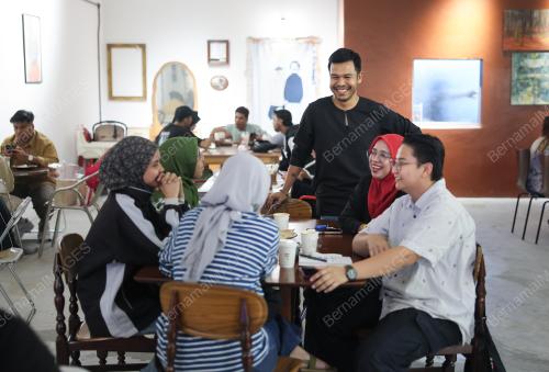 NAZIRUL NAIM CHE HASHIM