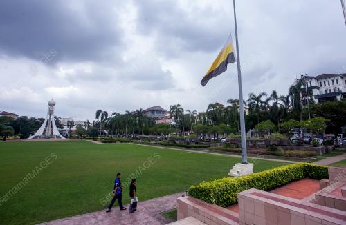 BENDERA NEGERI PERAK SEPARUH TIANG