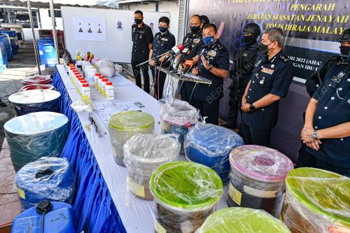 DATUK AYOB KHAN MYDIN PITCHAY