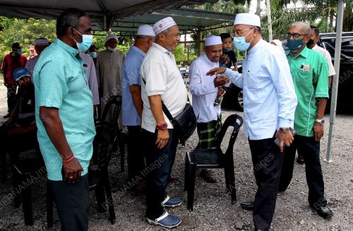 SENATOR DATUK IDRIS AHMAD