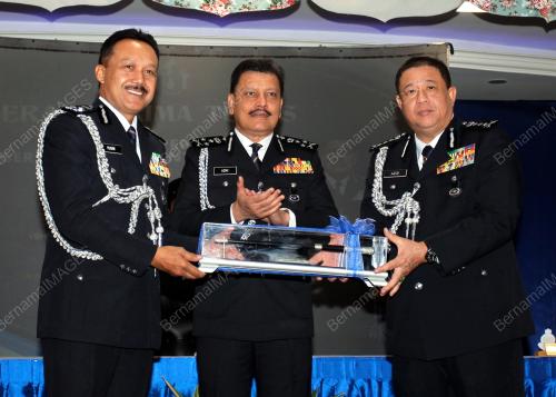 DATUK SERI AZMI ABU KASSIM