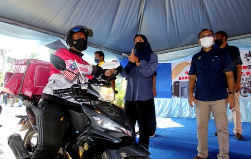 DATUK NOLEE ASHILIN MOHAMED RADZI