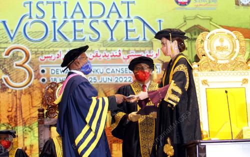 TUANKU ZARA SALIM