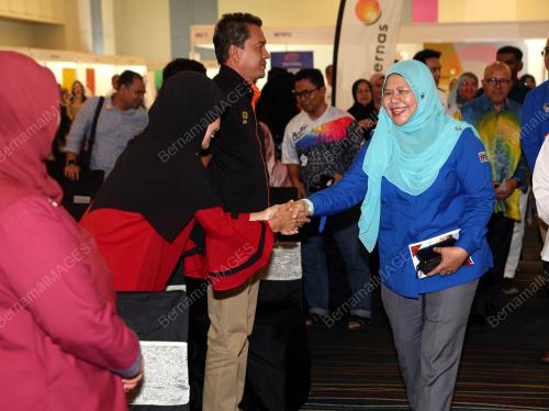SALBIAH MOHAMADDATUK SERI SALAHUDDIN AYUB DATUK S