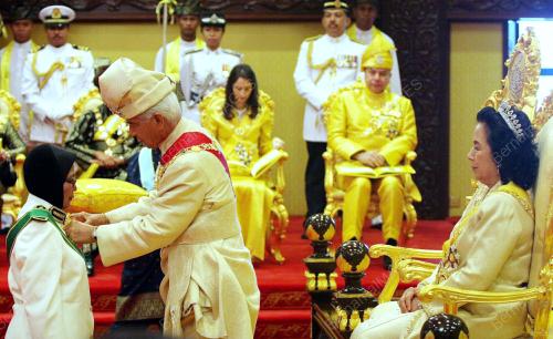 SULTAN AZLAN SHAH