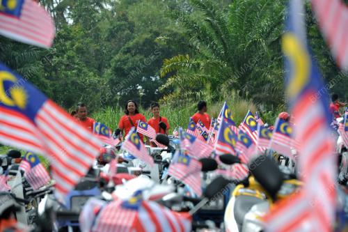 PK06_19072012_BENDERA