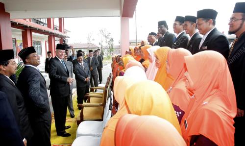 RAJA DR. NAZRIN SHAH