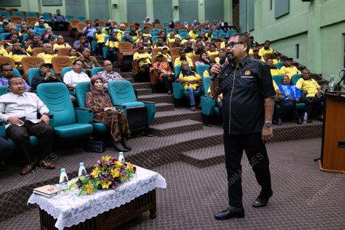 DATUK RAMLI MOHD NOOR