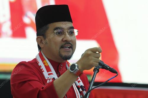 DATUK DR ASYRAF WAJDI DUSUKI